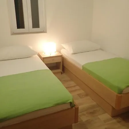 Apartmán Holiday Flat Mareta Jusupi-Seline - Cdn05101F-Dya